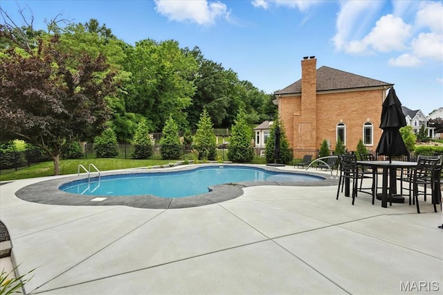 500 Overlook Terrace Court, Eureka, MO 63025 - view of swimming pool with a patio area