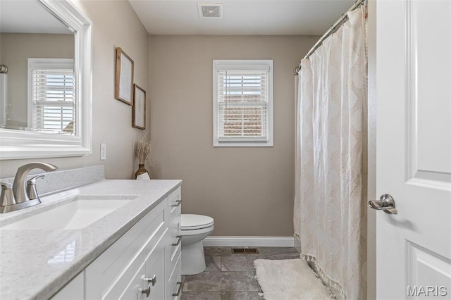 105 Shepherd Mountain Rd, Farmington, MO 63640 - full bath with baseboards, vanity, and toilet
