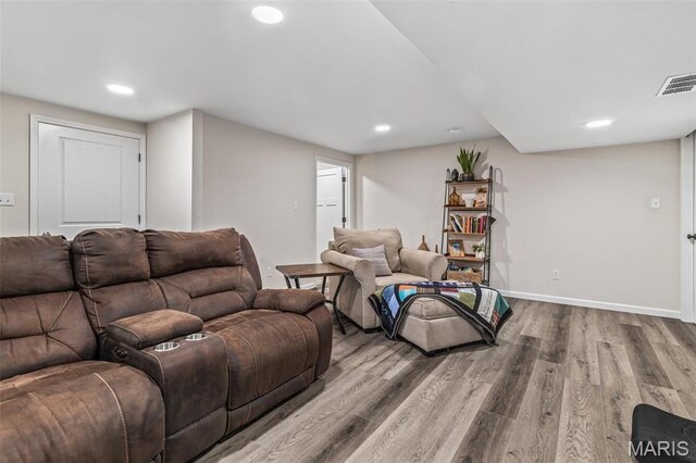 105 Shepherd Mountain Rd, Farmington, MO 63640 - living area with wood finished floors, recessed lighting, and baseboards