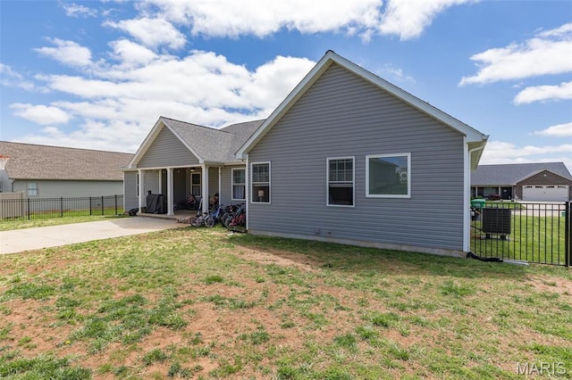 105 Shepherd Mountain Rd, Farmington, MO 63640 - rear view of house with a patio