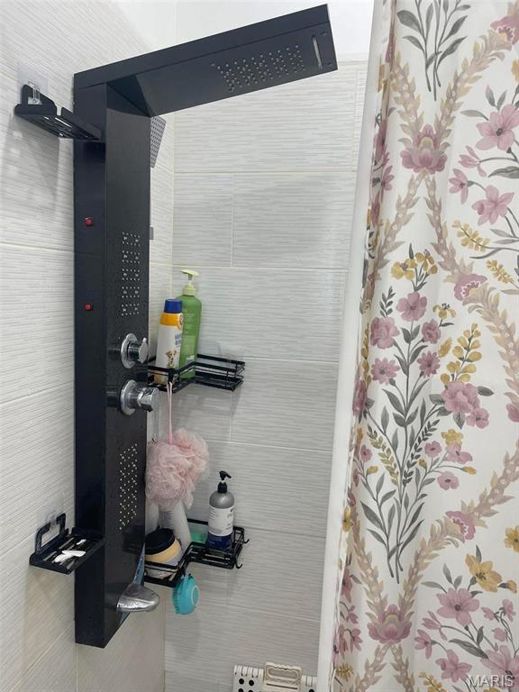 4007 Delor St, Saint Louis, MO 63116 - bathroom view