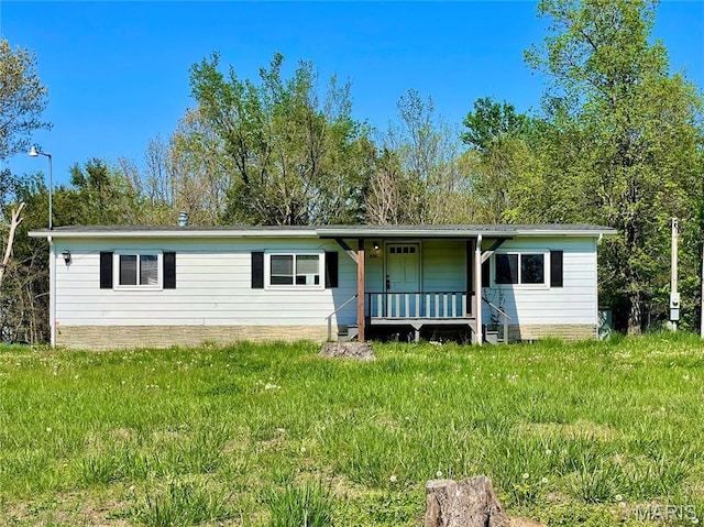 12678 Hyfield Rd, De Soto, MO 63020 - view of front of property with a porch