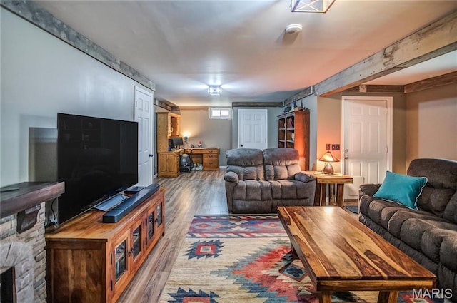 234 SE 350th St, Carrollton, IL 62016 - living area featuring wood finished floors