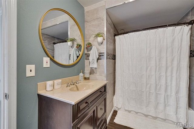 305 N Main St, Saint Genevieve, MO 63670 - full bathroom with vanity and curtained shower