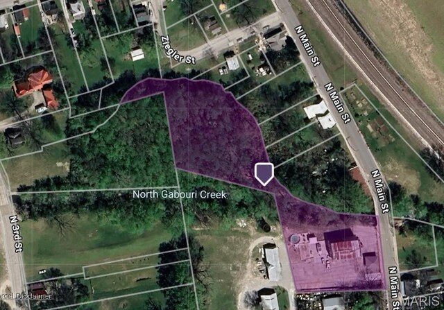 305 N Main St, Saint Genevieve, MO 63670 - aerial overview of property's location featuring property parcel outlined