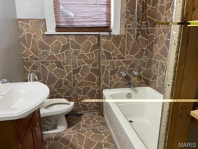 4972 Thekla Ave, Saint Louis, MO 63115 - full bathroom with a bathtub, vanity, and toilet