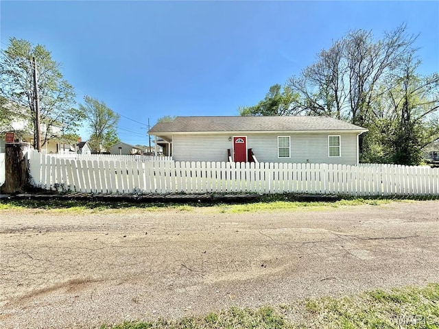 113 N Long St, Bonne Terre, MO 63628 - view of front of home with a fenced front yard