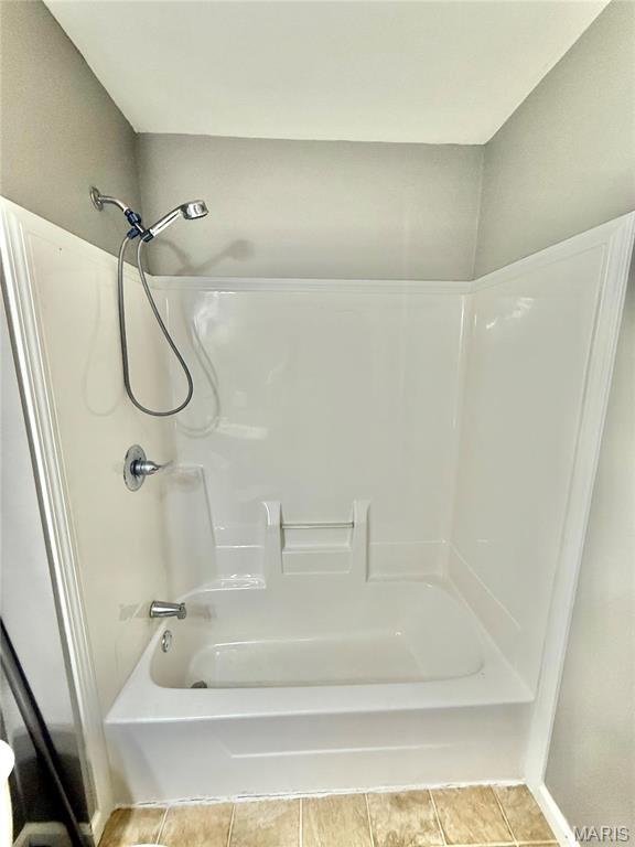 113 N Long St, Bonne Terre, MO 63628 - bathroom featuring bathtub / shower combination