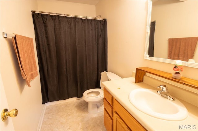 16910 Lawrence Dr, Saint Robert, MO 65584 - full bath with vanity and a shower with curtain