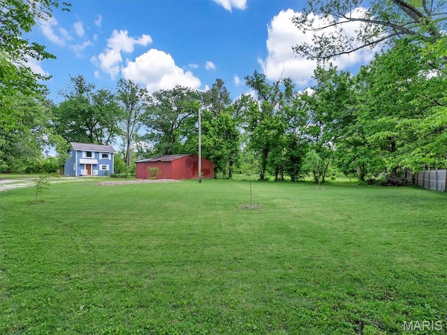 2822 State Rd W, Eureka, MO 63025 - view of yard featuring an outdoor structure