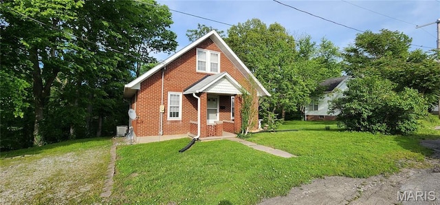 500 Church St, Chester, IL 62233 - bungalow-style house featuring brick siding and a front yard
