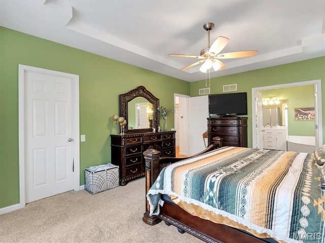 535 Vista Hills Ct, Eureka, MO 63025 - bedroom with carpet floors, ensuite bath, ceiling fan, and baseboards