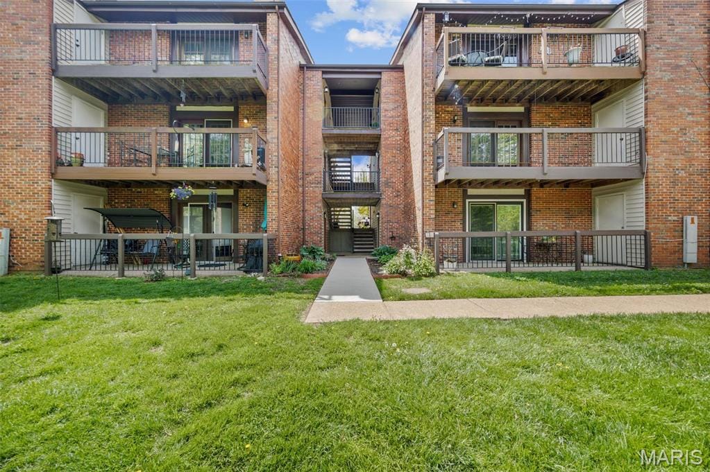 6832 Cottage Grove Ln Unit D, Saint Louis, MO 63129 - view of property