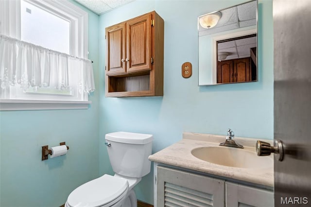 10179 Cherry Hill Ln, Potosi, MO 63664 - half bathroom featuring toilet and vanity