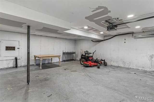 1304 Napoleon Dr, Bonne Terre, MO 63628 - garage with a garage door opener