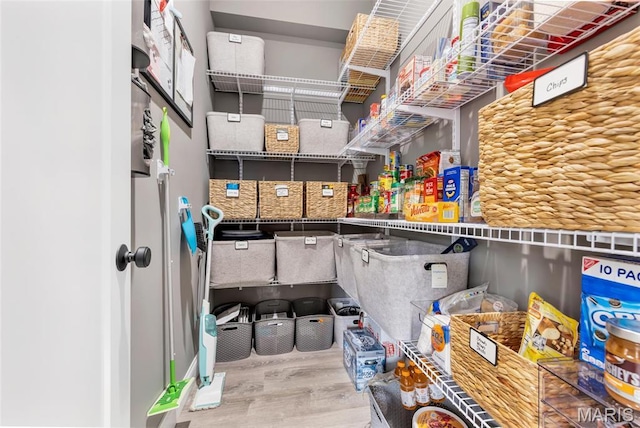 2034 Ann Ave, Saint Louis, MO 63104 - view of pantry