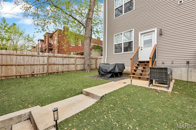 2034 Ann Ave, Saint Louis, MO 63104 - view of yard with entry steps