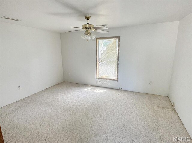 1107 Winnie St, Poplar Bluff, MO 63901 - unfurnished room with carpet flooring and a ceiling fan