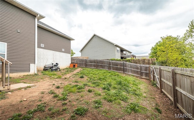 20256 Hardcastle Ln, Saint Robert, MO 65584 - view of fenced backyard