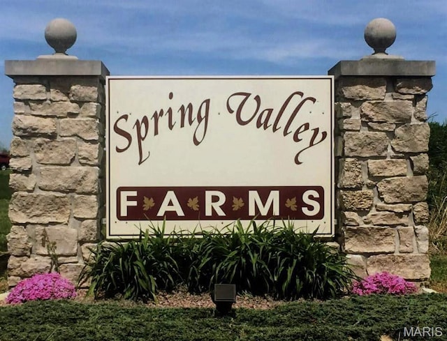 5214 Spring Valley Dr, Farmington, MO 63640