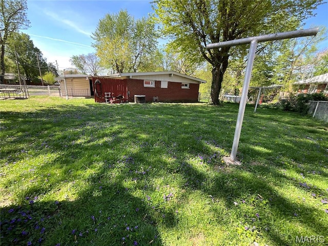 805 Willoway Ave, East Alton, IL 62024 - view of yard featuring cooling unit