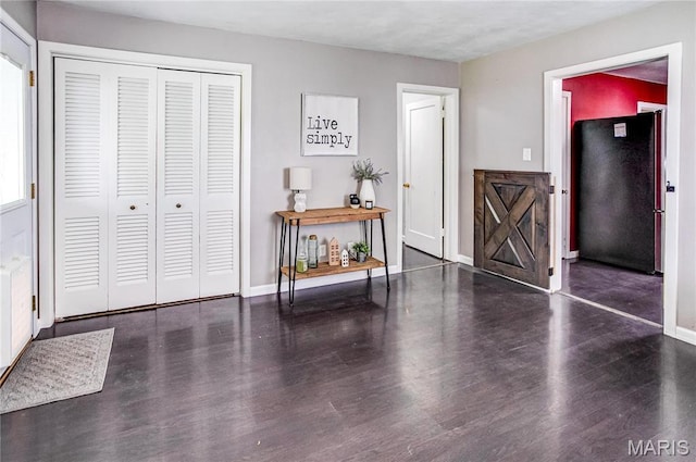 1404 Lemon St, Highland, IL 62249 - entrance foyer with wood finished floors and baseboards