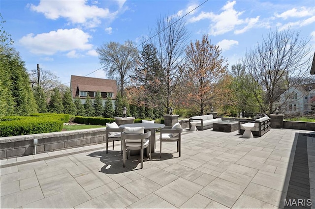 2 Northcote Rd, Saint Louis, MO 63144 - view of patio with an outdoor living space with a fire pit and outdoor dining space