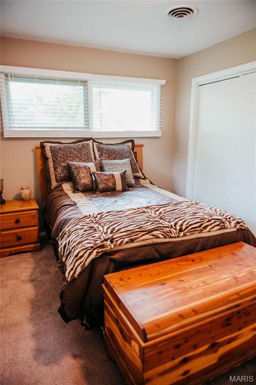 bedroom featuring carpet flooring