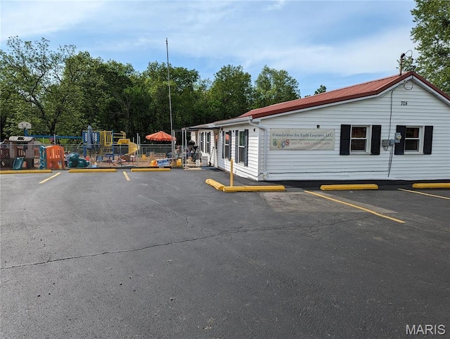 705 Burks Rd, Farmington, MO 63640 - view of uncovered parking lot