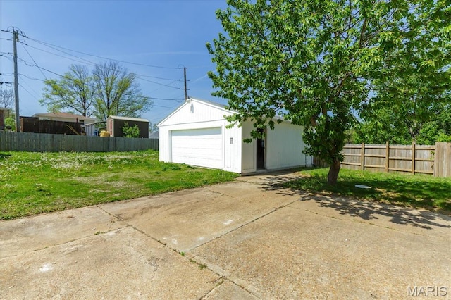 656 Beatrice Ave, Saint Louis, MO 63125 - view of detached garage