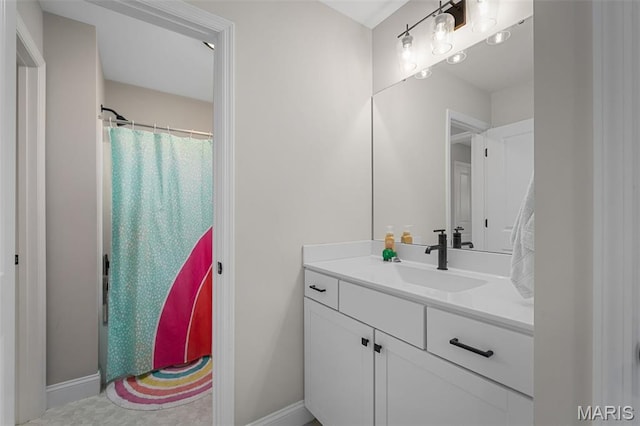 207 Castle Stuart Ct, Dardenne Prairie, MO 63368 - full bath featuring baseboards, vanity, and curtained shower