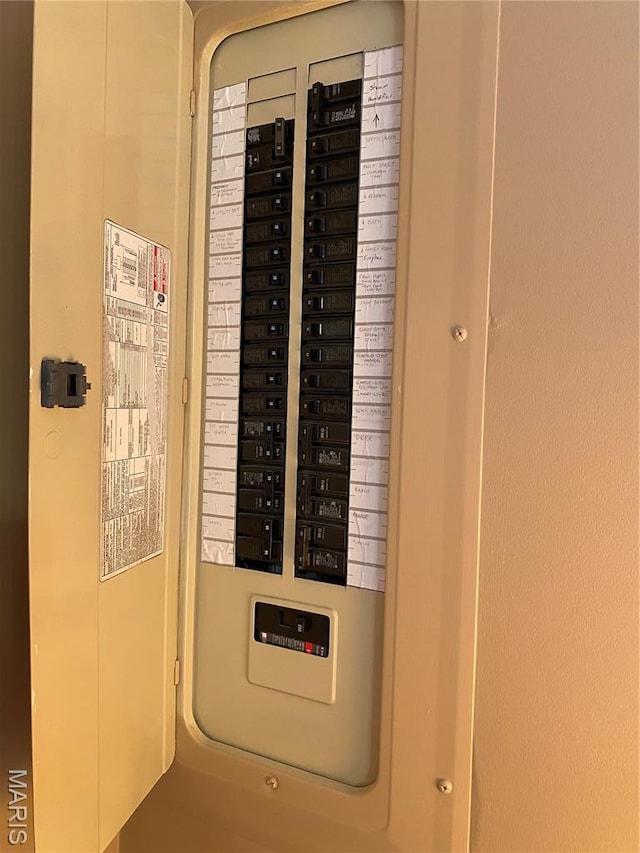 7 Chester Rd, Hannibal, MO 63401 - utilities featuring electric panel