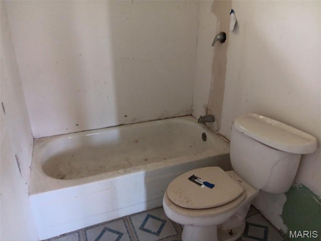 2584 Starling Airport Rd, Arnold, MO 63010 - bathroom featuring toilet and a tub to relax in