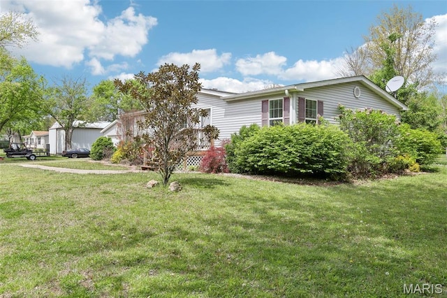 21839 Dove Ln, Carlyle, IL 62231 - view of front of property featuring a front yard