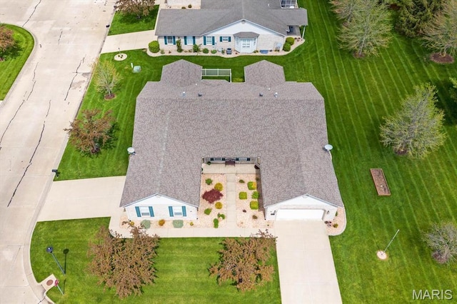 aerial view of property and surrounding area