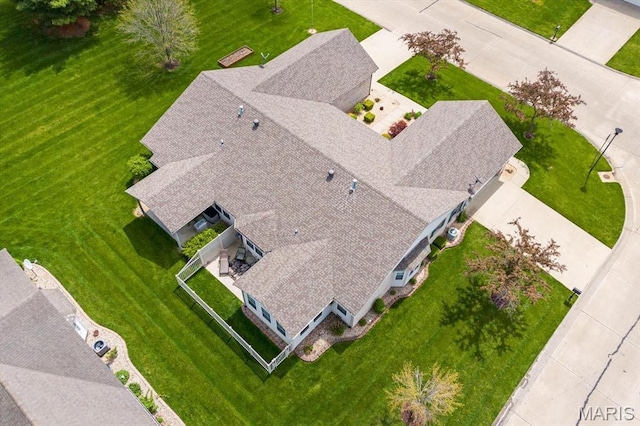 aerial view of property and surrounding area