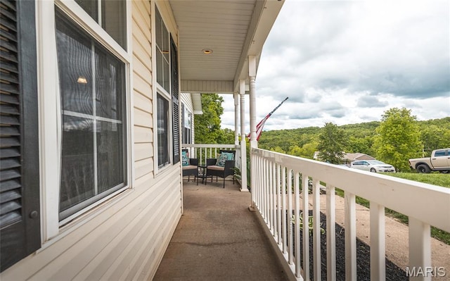 104 Crosscut Rd, Saint Robert, MO 65584
