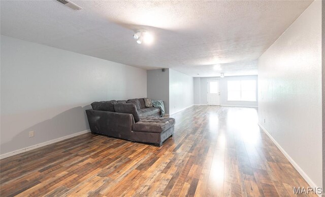 104 Crosscut Rd, Saint Robert, MO 65584