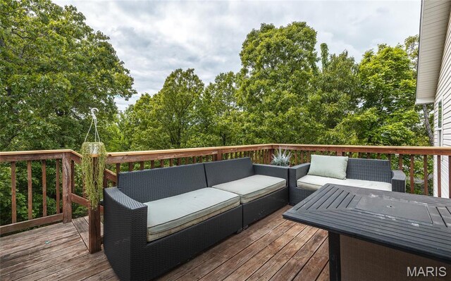 104 Crosscut Rd, Saint Robert, MO 65584