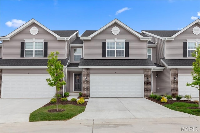 52 Richmond Center Ct, Saint Peters, MO 63376 - photo 1