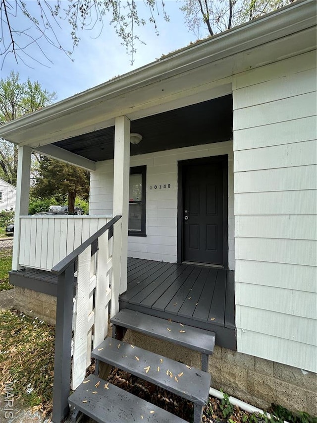10140 Mayfair Dr, Saint Louis, MO 63136 - property entrance featuring covered porch