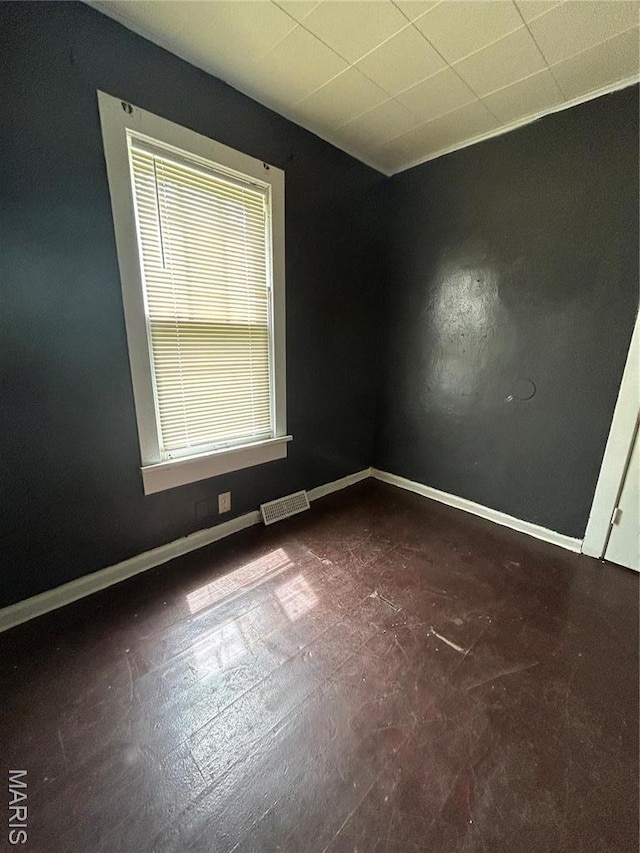 10140 Mayfair Dr, Saint Louis, MO 63136 - empty room featuring baseboards