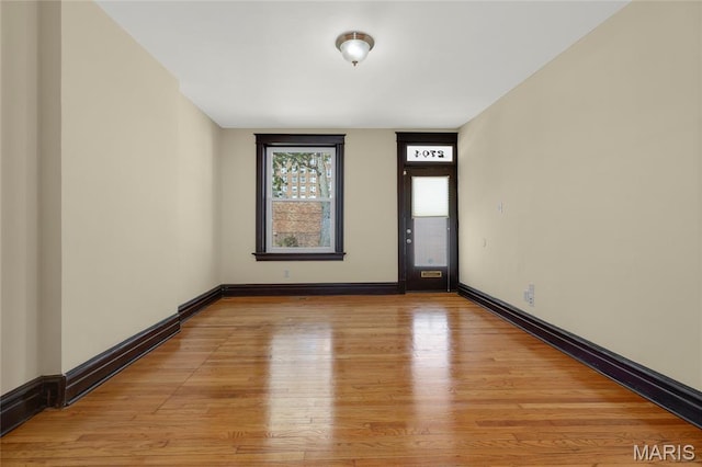 2704 Alhambra Ct, Saint Louis, MO 63118 - photo 2