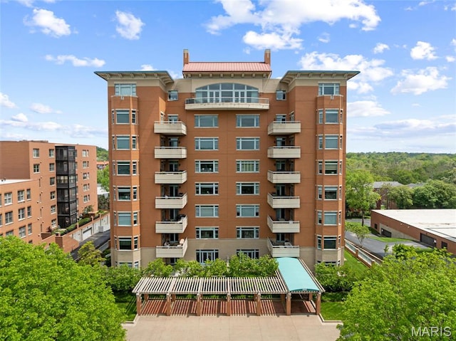 800 S Hanley Rd Unit 2D, Saint Louis, MO 63105 - view of apartment building / complex