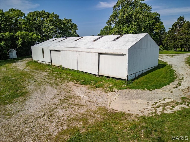 634 N 200th St, Vandalia, IL 62471 - view of outdoor structure