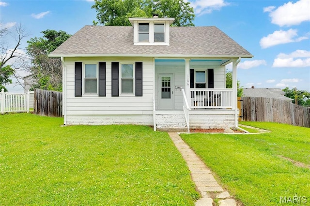 1106 N Oak St, Union, MO 63084 - bungalow-style house with covered porch and a shingled roof