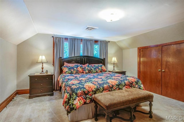 1577 Kehrs Mill Rd, Chesterfield, MO 63005 - bedroom with lofted ceiling, carpet, baseboards, and a closet