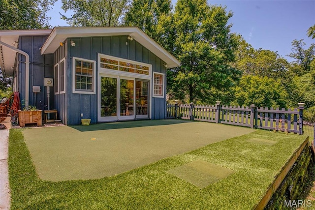 1577 Kehrs Mill Rd, Chesterfield, MO 63005 - view of outbuilding featuring fence