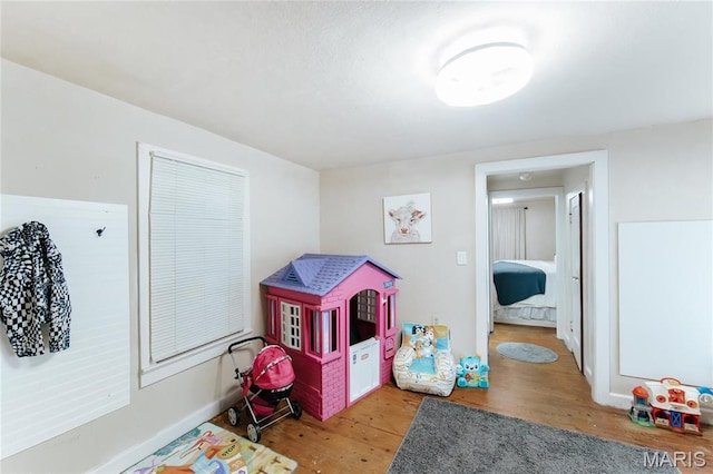 631 State Route T, Newburg, MO 65550 - playroom featuring wood finished floors