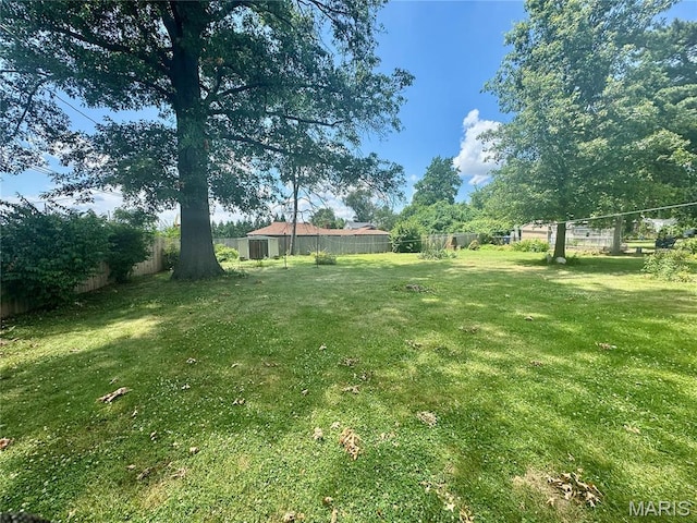 1709 Korando Ave, Saint Louis, MO 63114 - view of yard